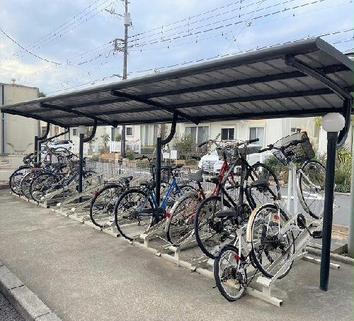 その他共有部分　屋根付き駐輪場