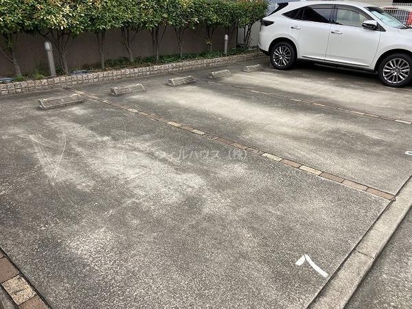 駐車場　駐車場！