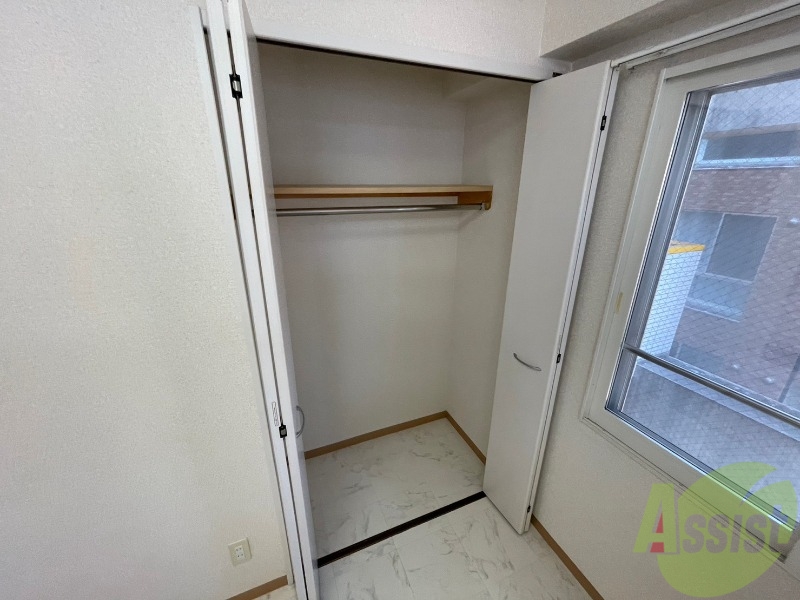 収納　寝室の収納です。部屋がすっきり片付きます。