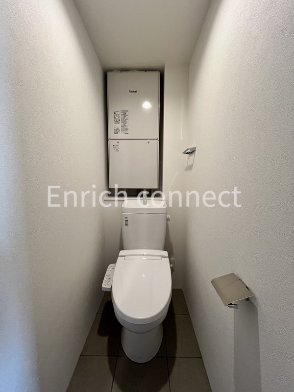 京急本線 大森海岸駅 徒歩4分 5階建 築1年のトイレ写真
