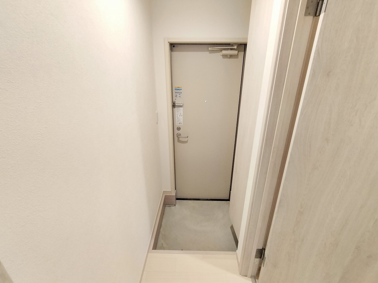 ＪＲ仙山線 国見駅 徒歩2分 2階建 築2年の玄関写真