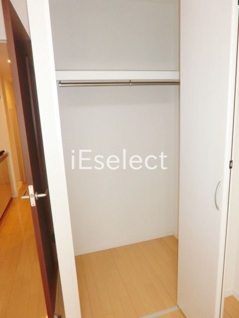 収納　クローゼット付きの洋室です。