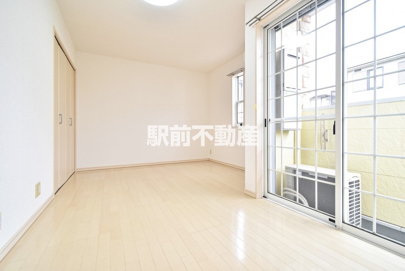 ＪＲ久大本線 久留米大学前駅 徒歩10分 2階建 築21年の居間写真