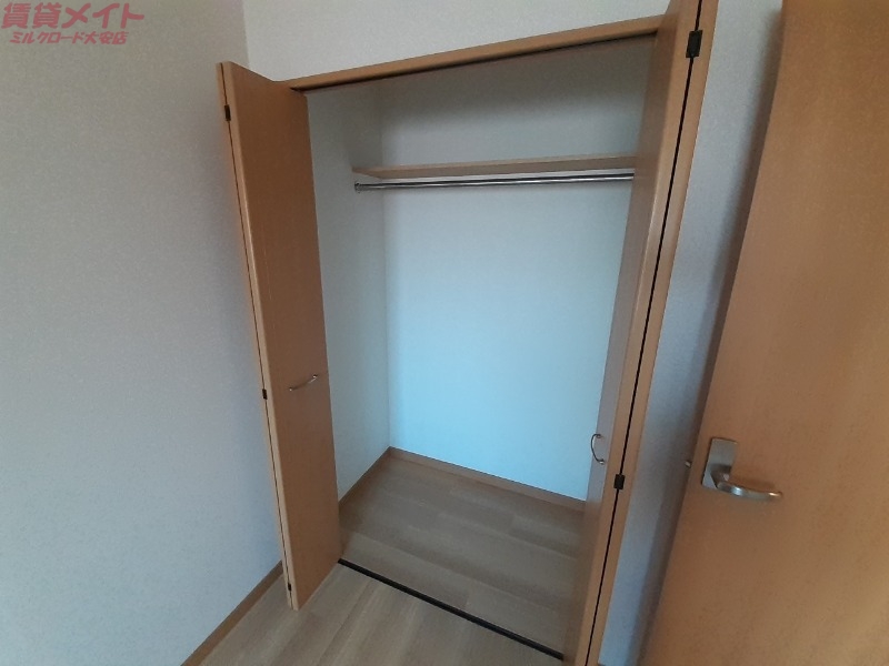 収納　同型反転画像参考