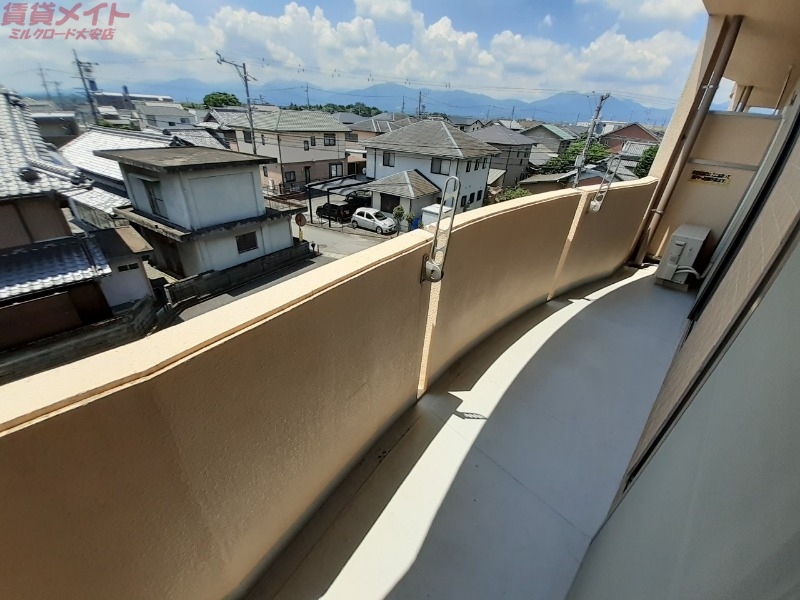 バルコニー　同型反転画像参考