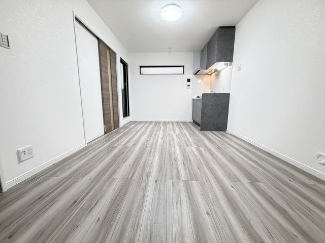 阪神電鉄阪神なんば線 出来島駅 徒歩3分 3階建 築1年の居間写真