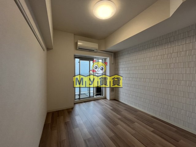 プレサンスNAGOYAファストの居間写真