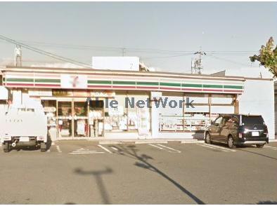 コンビニ　セブンイレブン知立鳥居一丁目店（コンビニ）まで180m