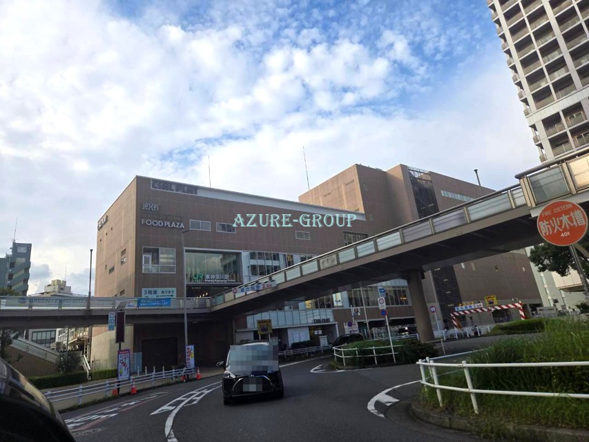 ショッピングセンター　シャルプラット東神奈川（JR東神奈川駅）（ショッピングセンター）まで290m