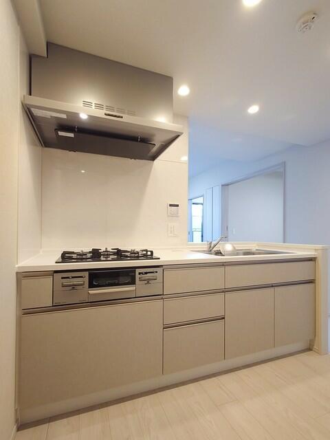 キッチン　※写真は同タイプ住戸です。
