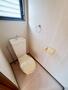 トイレ　トイレにも窓あり