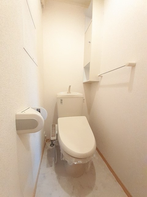 トイレ　温水洗浄便座も設置済み●
