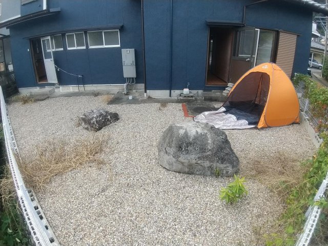庭　広々した北庭ではキャンプもプールもアイデア次第！！