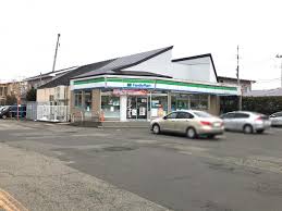 コンビニ　ファミリーマート秋田仁井田栄町店（コンビニ）まで1000m