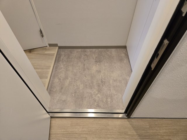 玄関　スリーアイランドタワー久屋大通