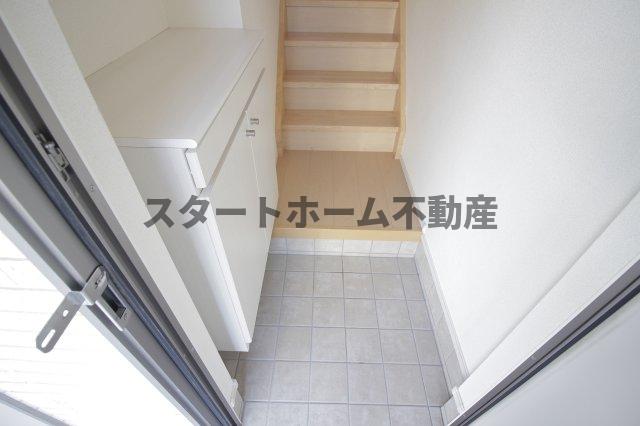 玄関　シンプルで使いやすい玄関です