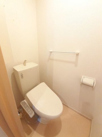 トイレ　シンプルで使いやすいトイレです