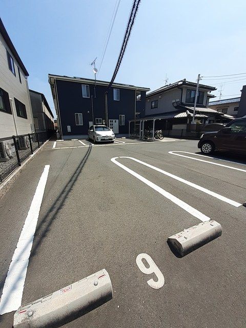 駐車場　駐車場