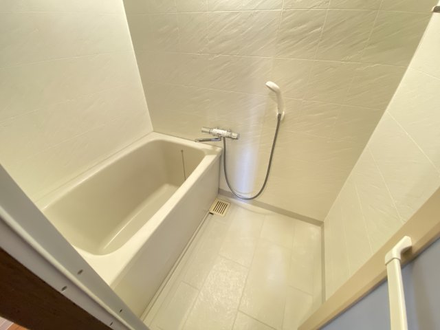 バス・シャワールーム　サーモスタット水栓（温度調整機能）付きです。