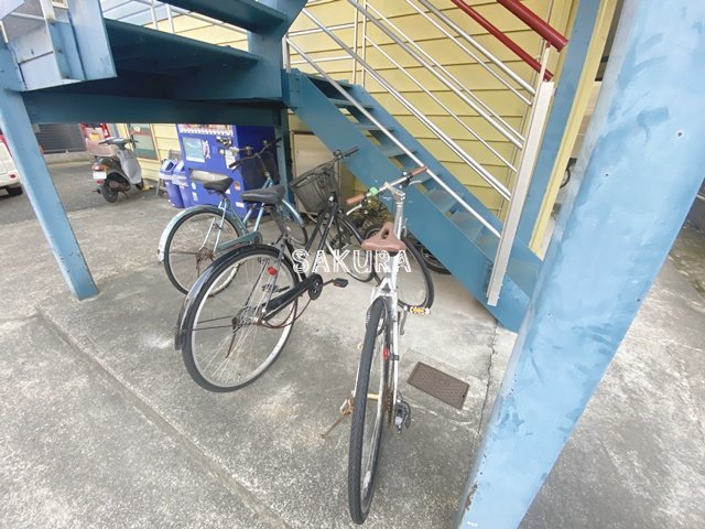 その他共有部分　敷地内駐輪場です♪