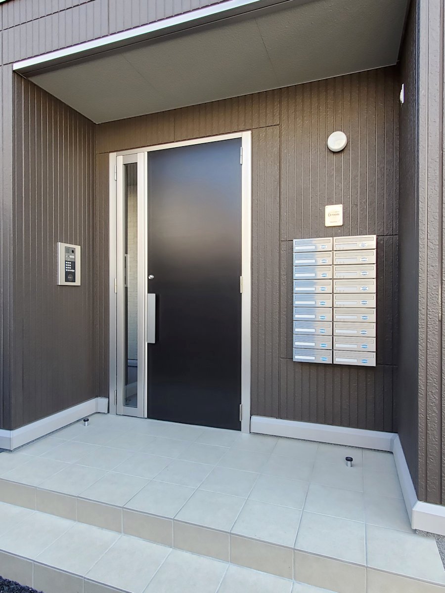 コンビニ　ローソン山形八日町店（コンビニ）まで218m