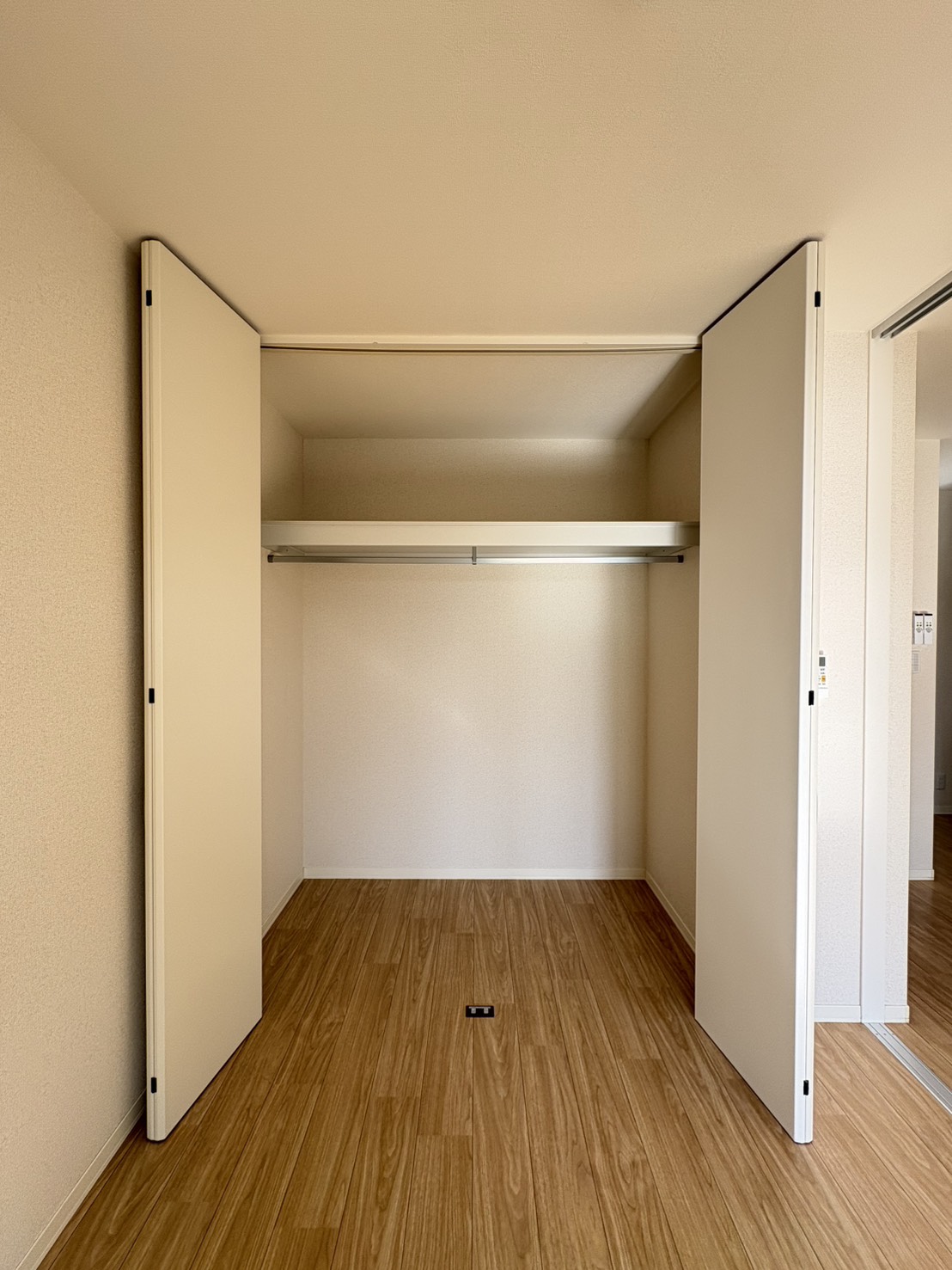 収納　洋室クローゼット