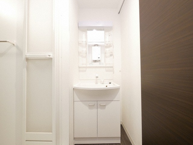 洗面設備　忙しい朝に嬉しいシャンプードレッサー完備♪