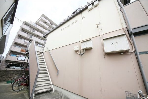 名古屋市熱田区八番のアパートの建物外観