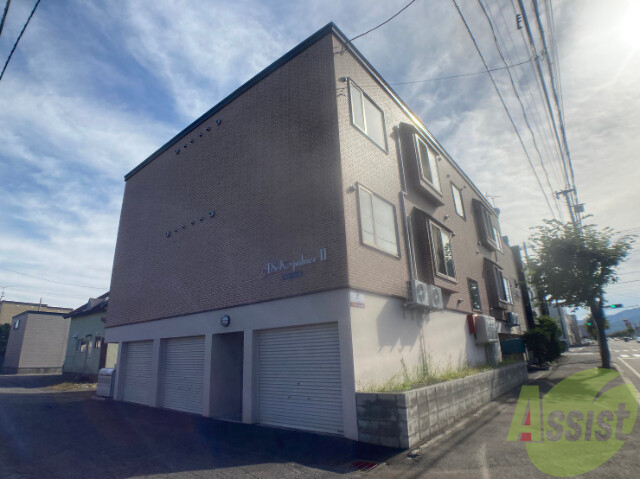 札幌市北区新琴似四条のアパートの建物外観