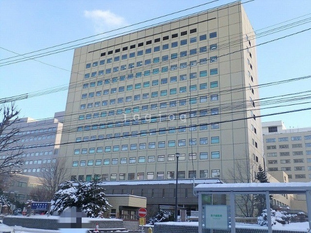 【札幌市中央区大通西のマンションの写真】