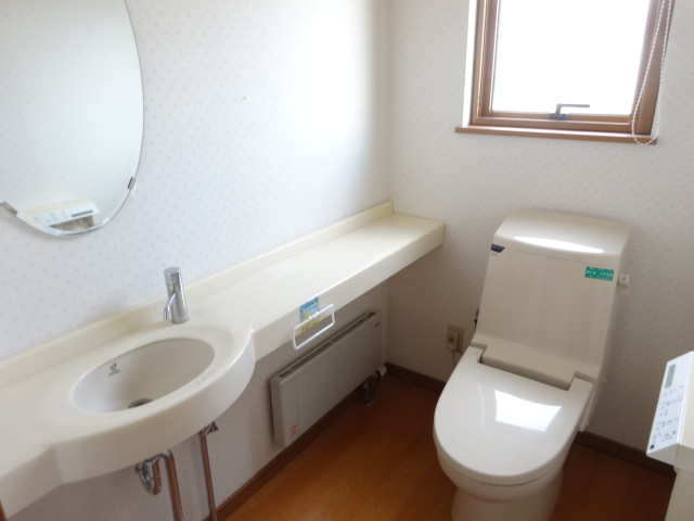 中村貸家のトイレ写真