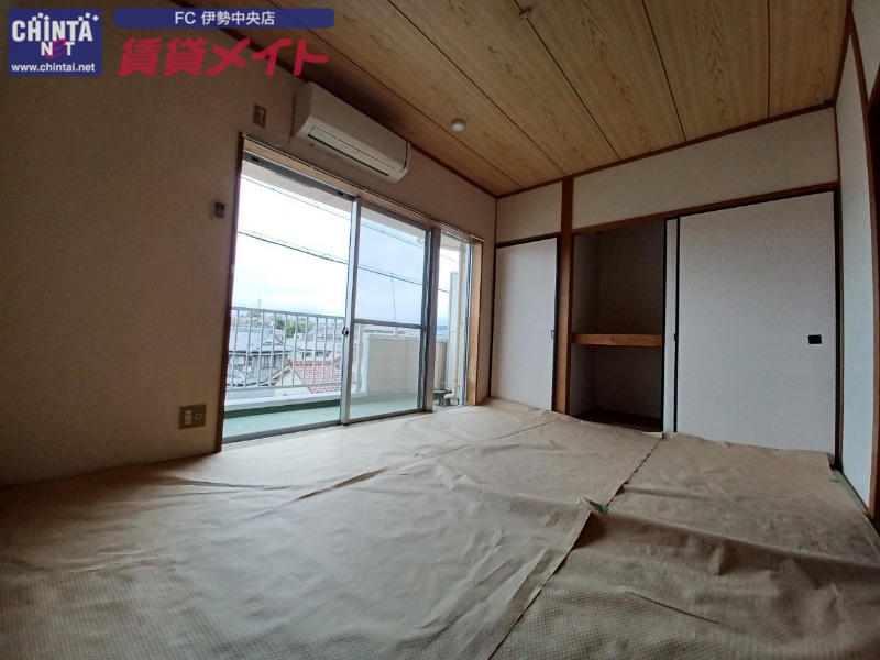 居室・リビング　同型反転タイプ