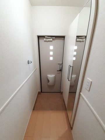玄関　シューズボックス付きの玄関です★