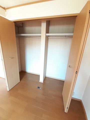 収納　東側洋室