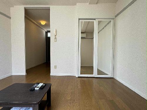 居室・リビング　※同タイプ部屋の写真となります