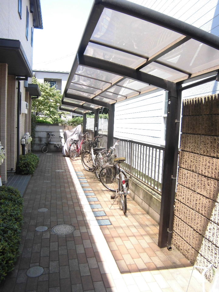 その他共有部分　屋根付き駐輪場