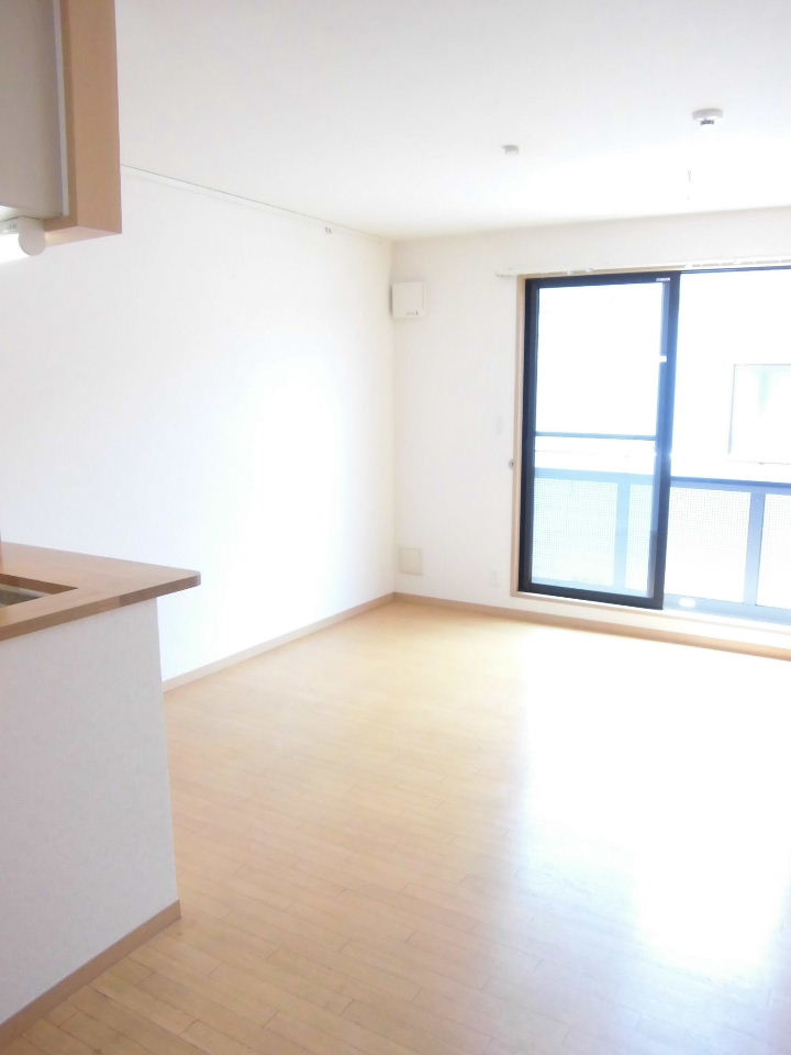 居室・リビング　南向き☆明るい室内♪