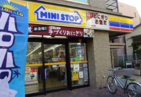 コンビニ　ミニストップ 戸越駅前店（コンビニ）まで73m