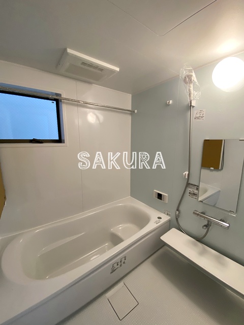 バス・シャワールーム　雨の日でも安心の浴室乾燥機付きです♪