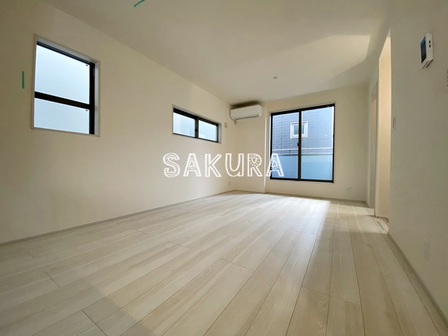 居室・リビング　開放感のあるゆったりとしたお部屋です♪