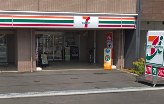 コンビニ　セブン-イレブン 川崎戸手町店（コンビニ）まで214m