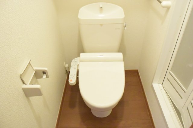 その他　温水洗浄便座で快適です♪