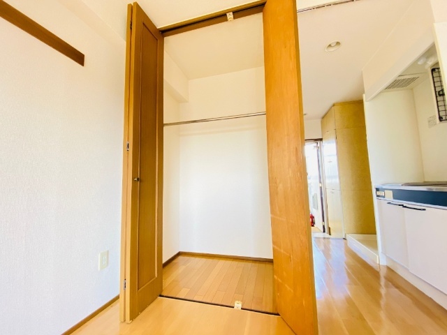収納　同じ建物内３０１号室内装写真転載中。