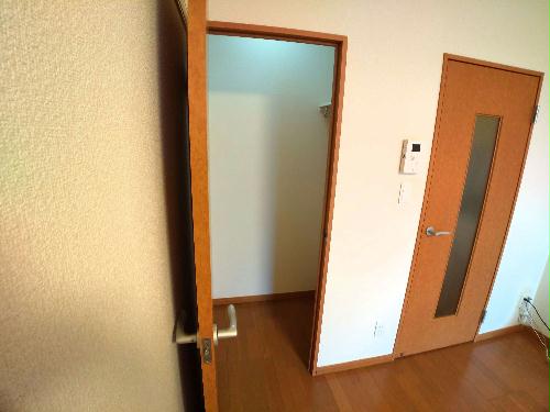 収納　豊富な収納スペース