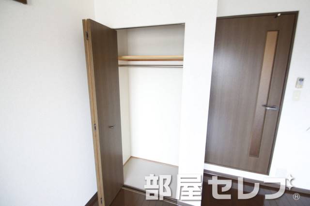 収納　ちょうどよいクローゼット。他号室の写真です。