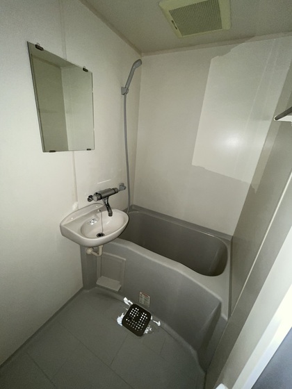 バス・シャワールーム　※他号室の写真です