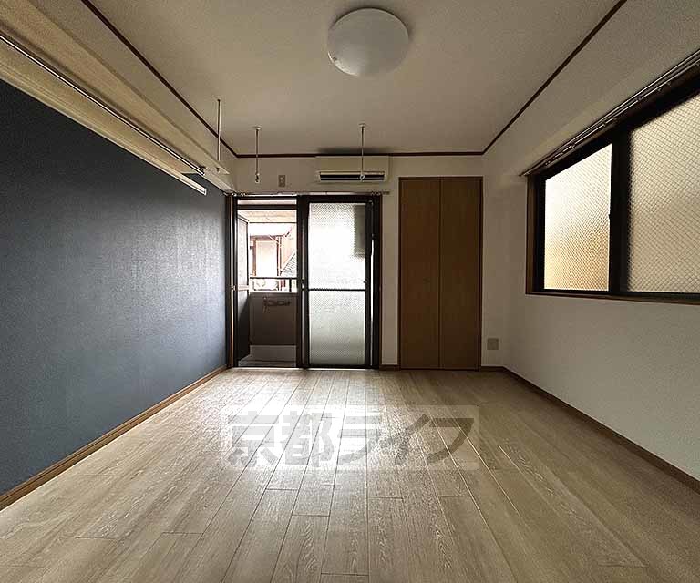 居室・リビング　２面採光の明るいお部屋です！