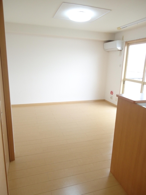 居室・リビング　ＬＤＫ（エアコン・室内物干付）