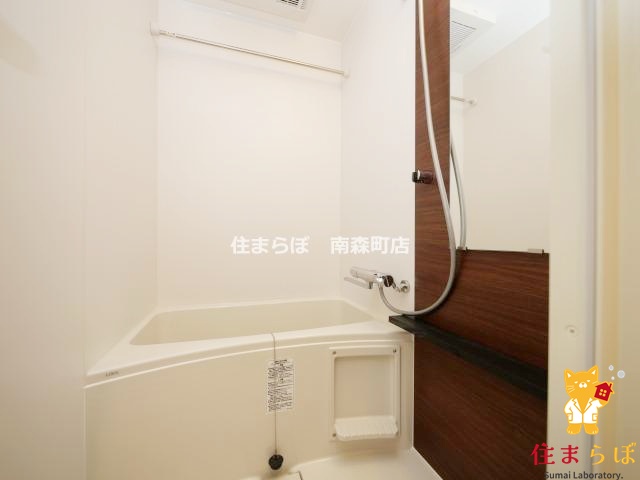 バス・シャワールーム　「見た目じゃなく、心に“しっくりくる”を大切に。」