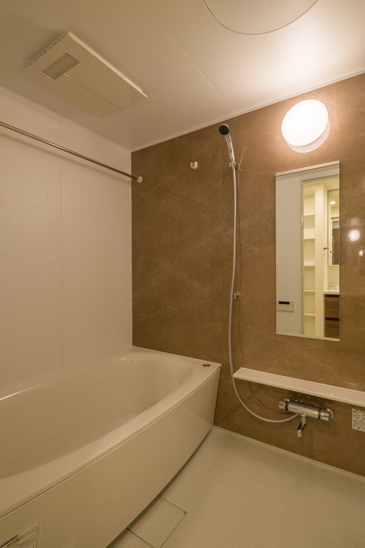 バス・シャワールーム